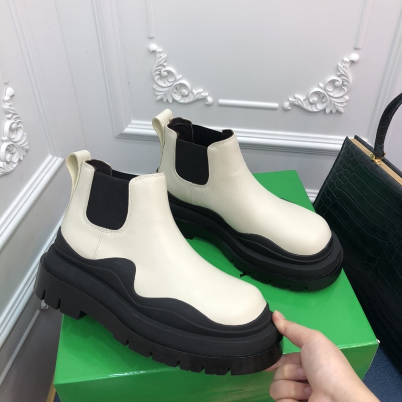 b0tte*a Ven*ta tire leather ankle boots