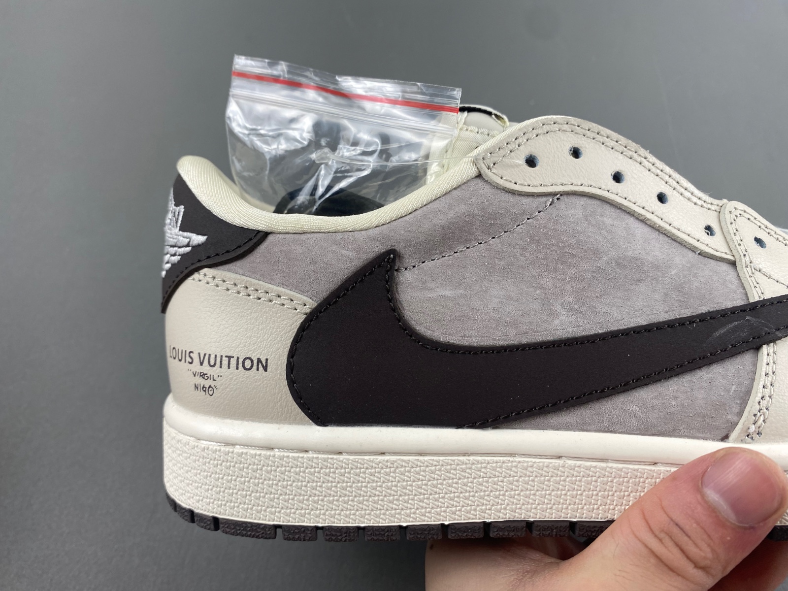 Travis Scott x Air Jordan 1 Low OG LX1988-100