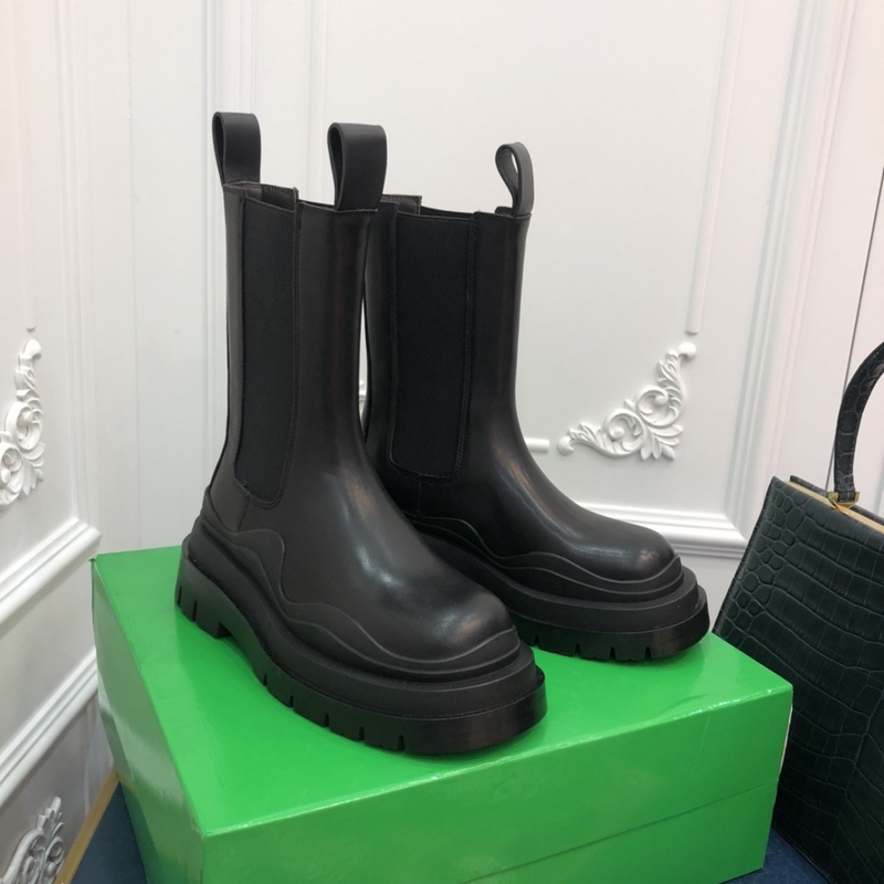 b0tte*a Ven*ta tire leather ankle boots