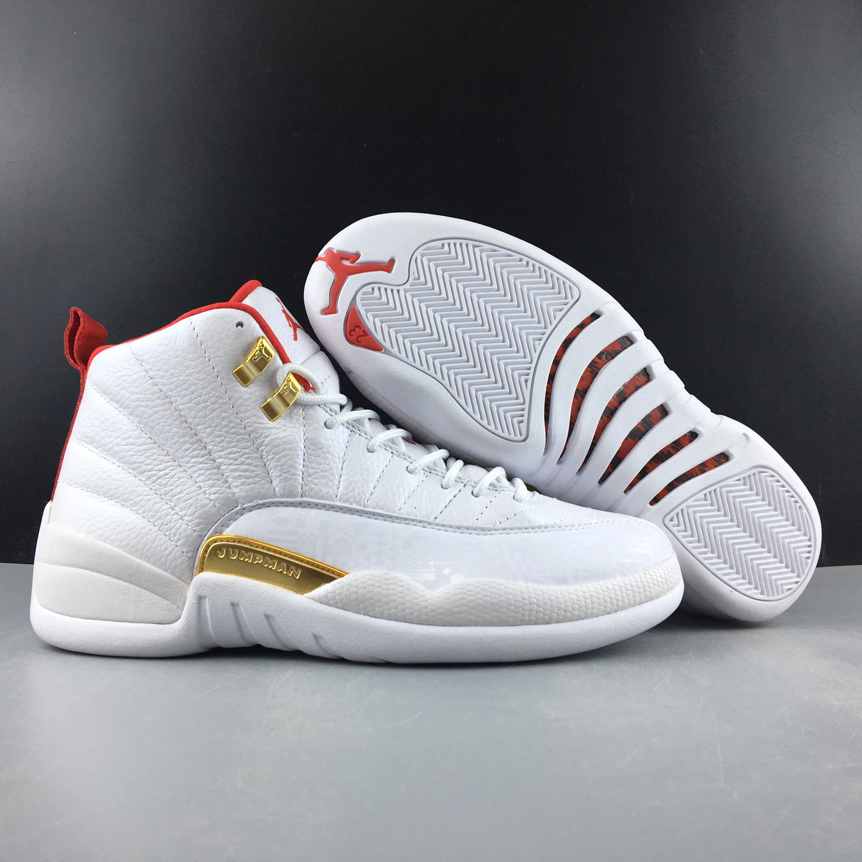 Air Jordan 12 Retro Hyper Royal AO6068-004