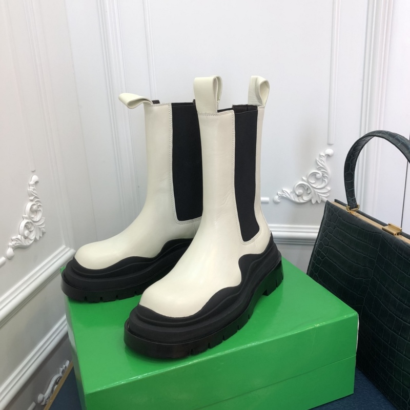 b0tte*a Ven*ta tire leather ankle boots