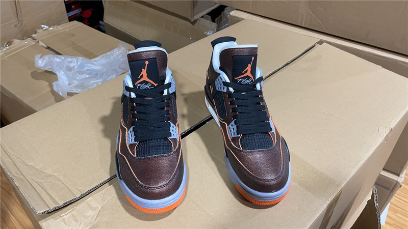 Air Jordan 4 Retro