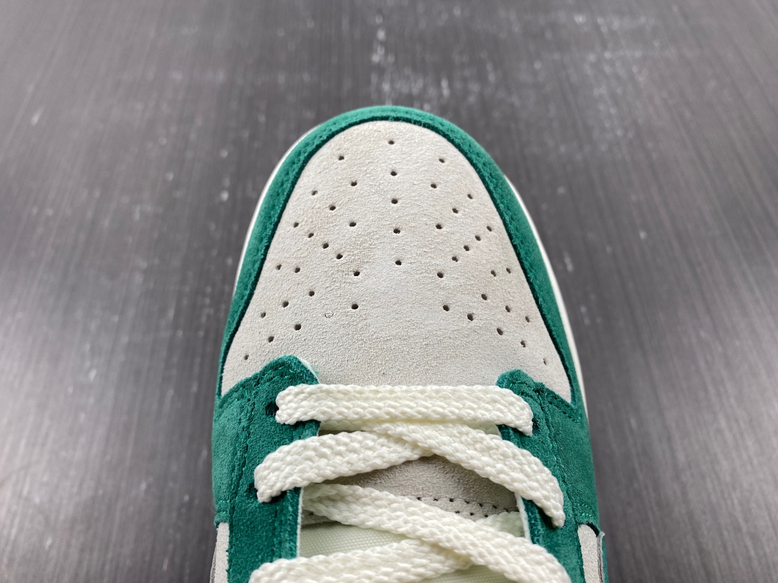 Nike Dunk Low Retro Reverse Panda FD9064-011