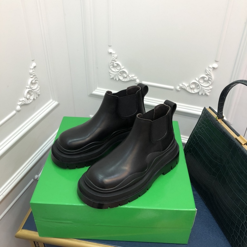 b0tte*a Ven*ta tire leather ankle boots