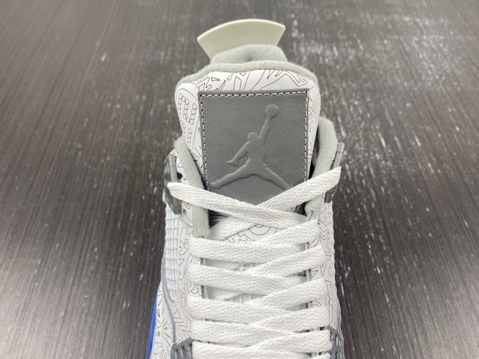 Air Jordan 4 Retro