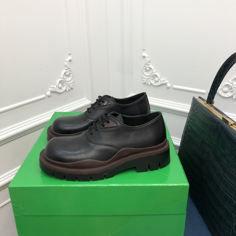 b0tte*a Ven*ta tire leather ankle boots