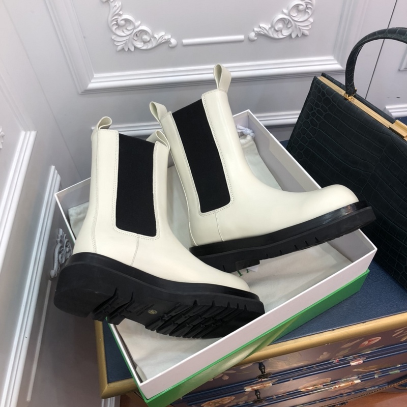 b0tte*a Ven*ta tire leather ankle boots