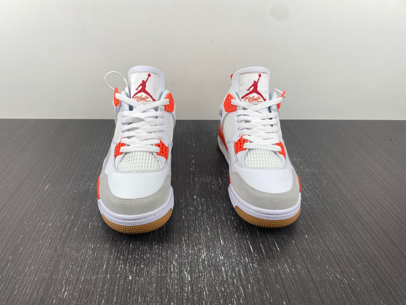 Air Jordan 4 “Orange Oreo” unreleased