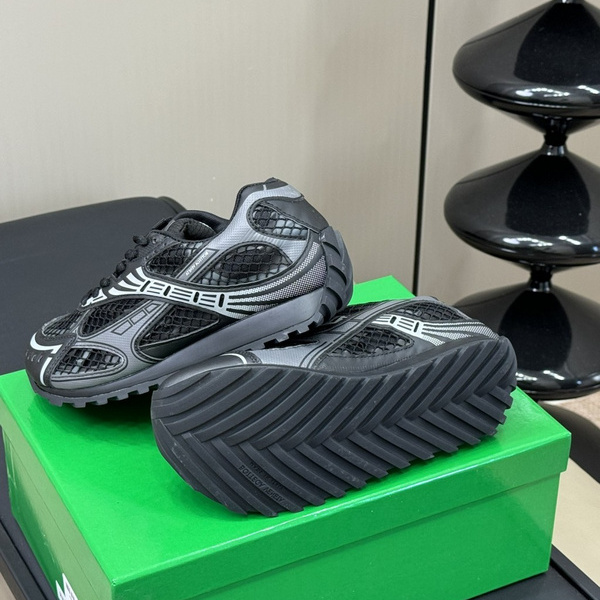 b0tte*a Ven*ta sneaker