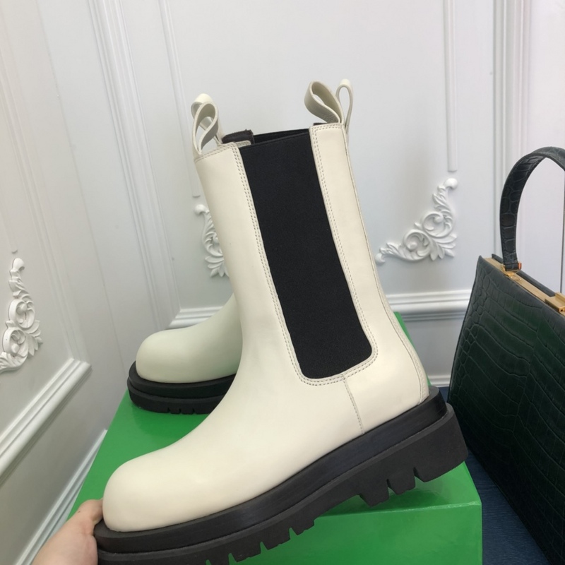 b0tte*a Ven*ta tire leather ankle boots