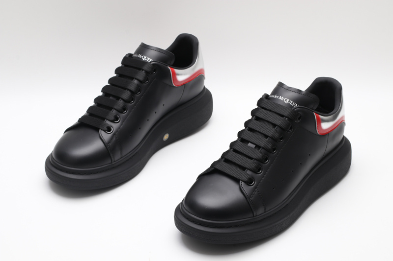 MCQUEEN OVERSIZED SNEAKER