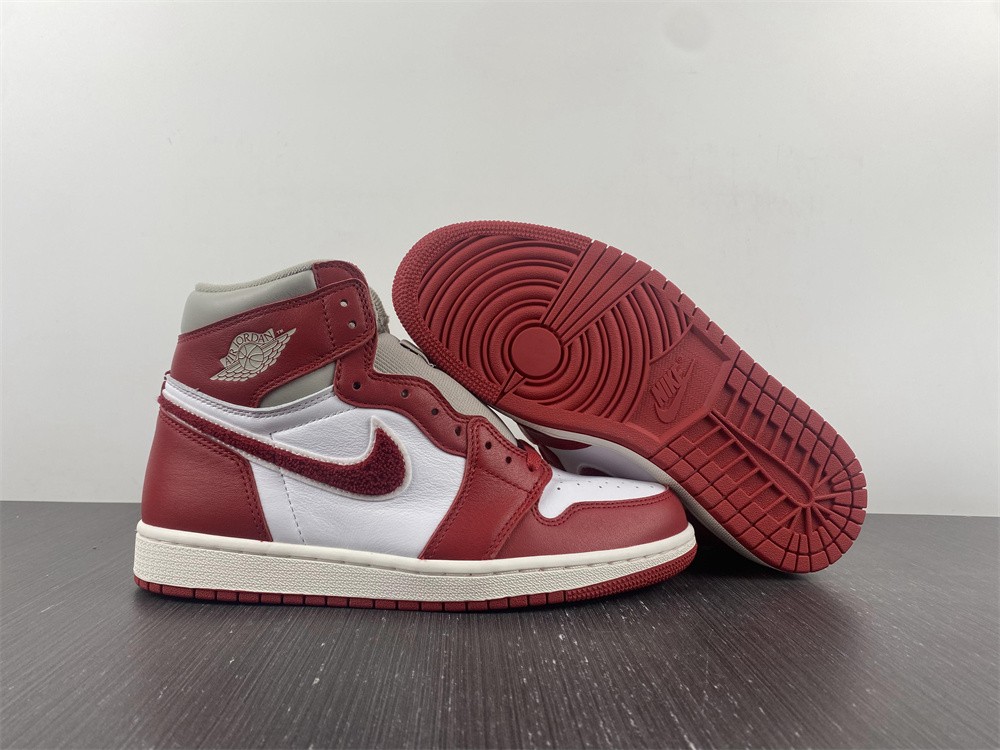 Air Jordan 1 High OG Newstalgia Chenille DJ4891-061