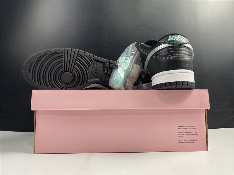 Nike SB Dunk Low Diamond Supply Co Black Diamond BV1310-001