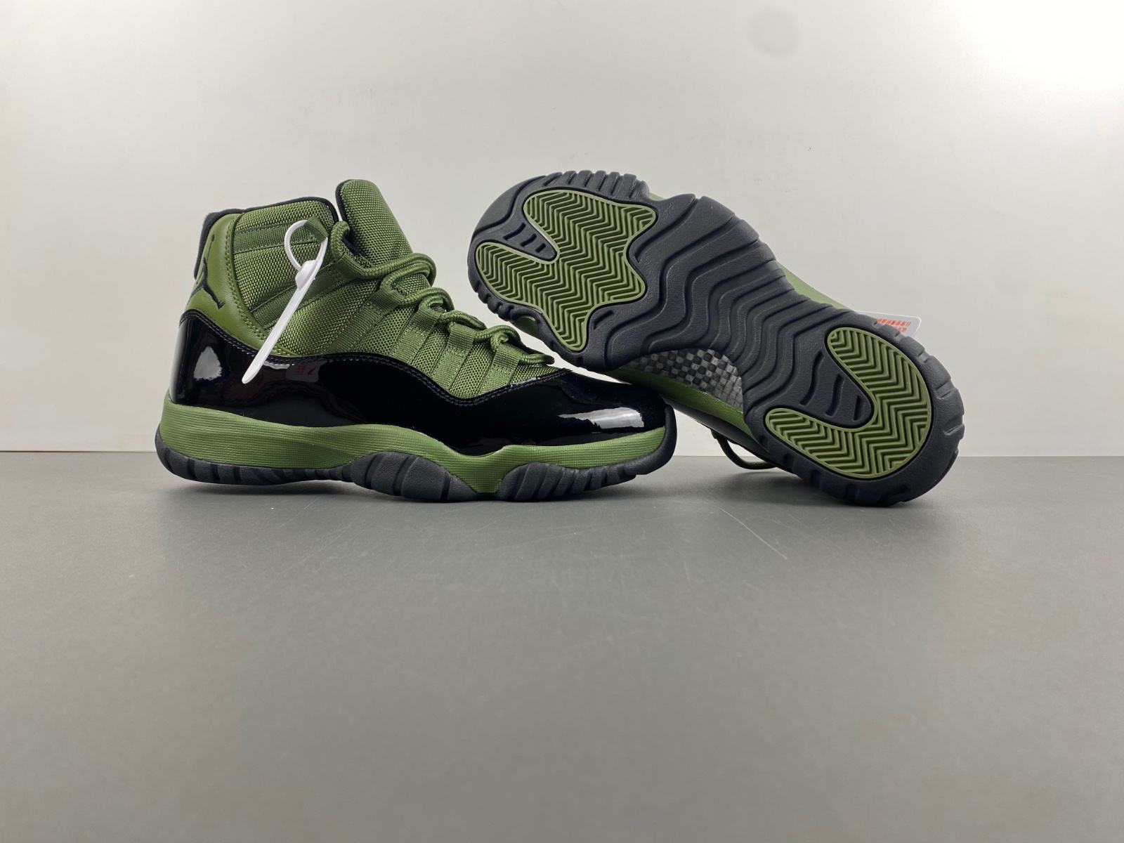 Air Jordan 11   CT8012-300