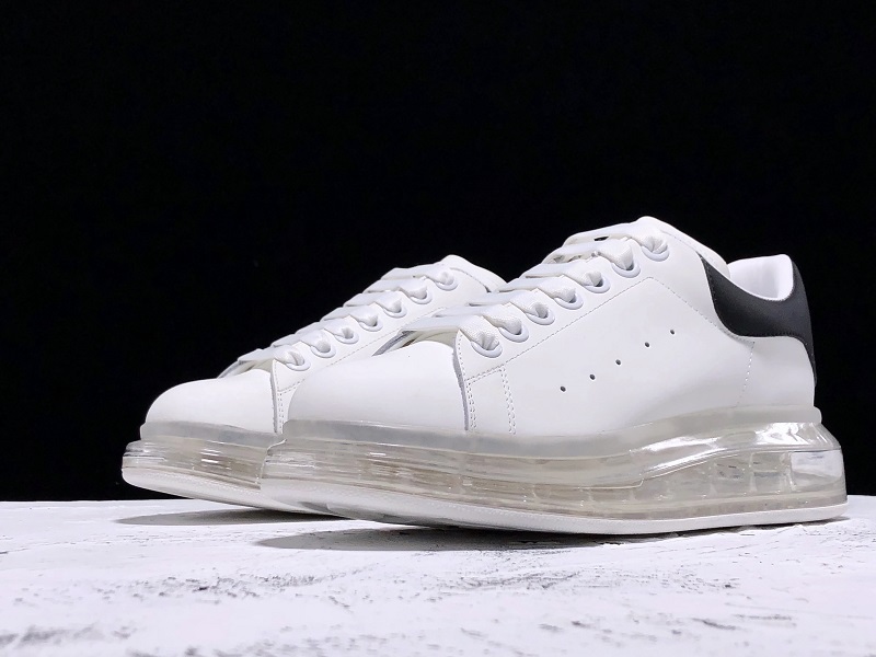 MCQUEEN OVERSIZED SNEAKER