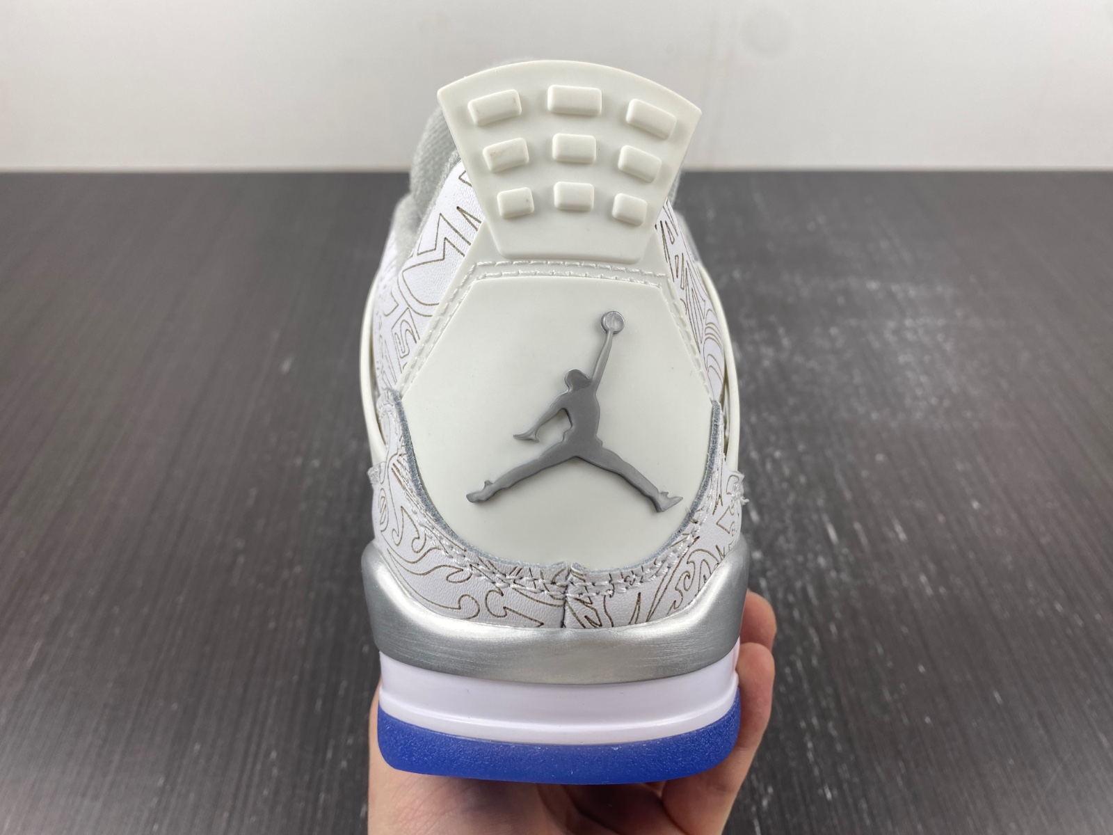 Air Jordan 4 Retro