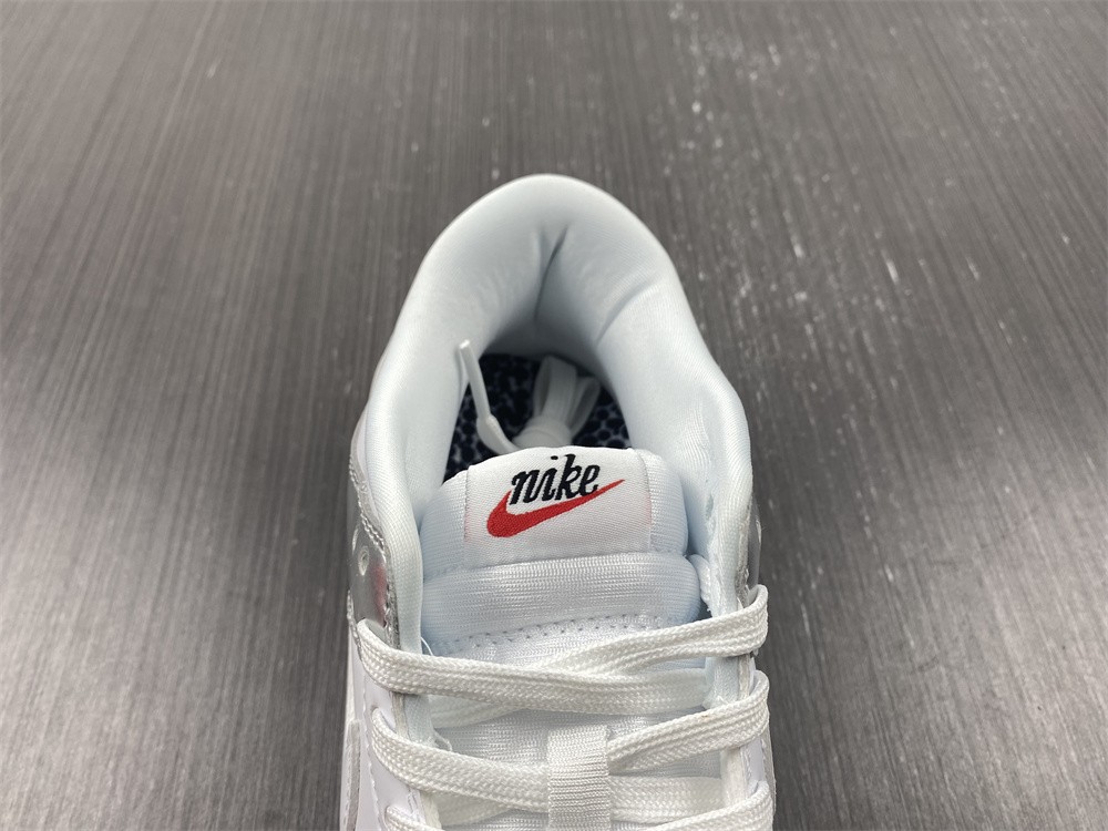 Nike Dunk Low SE