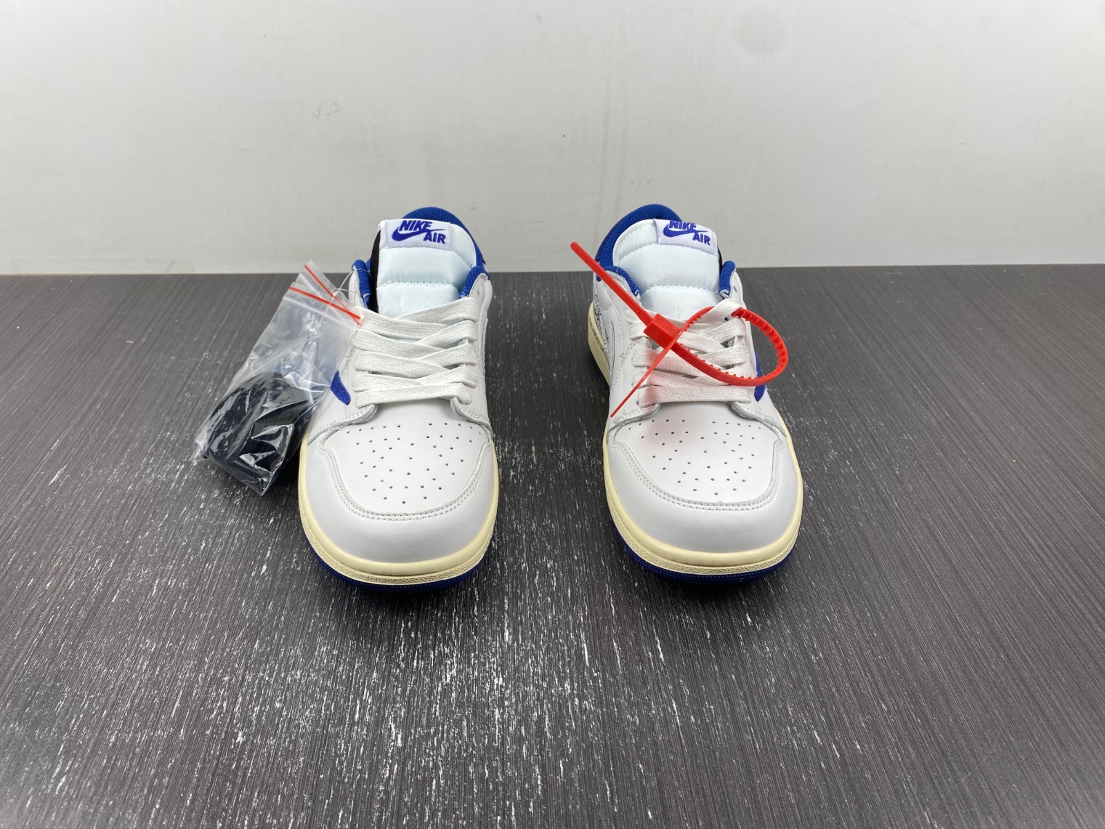 OFF-WHITE x Travis Scott x Air Jordan 1 custom
