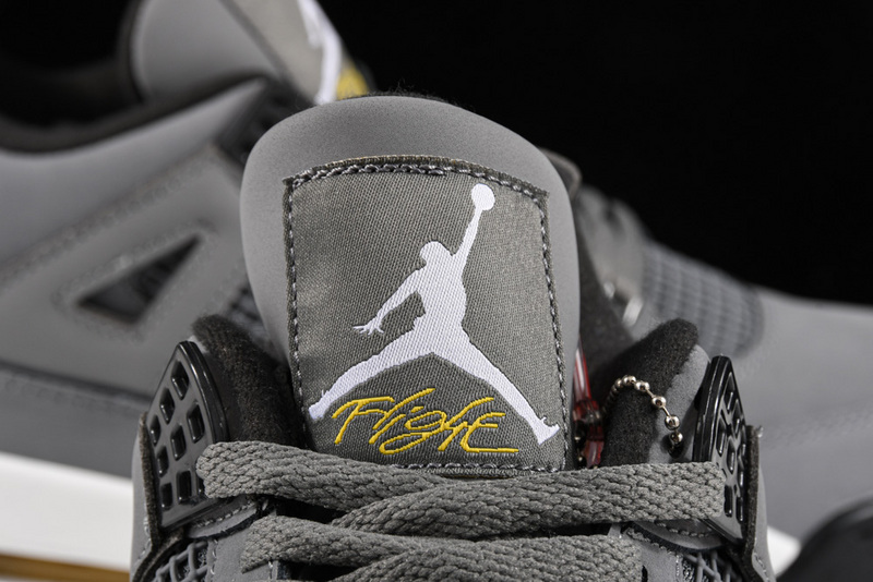 Air Jordan 4 Retro