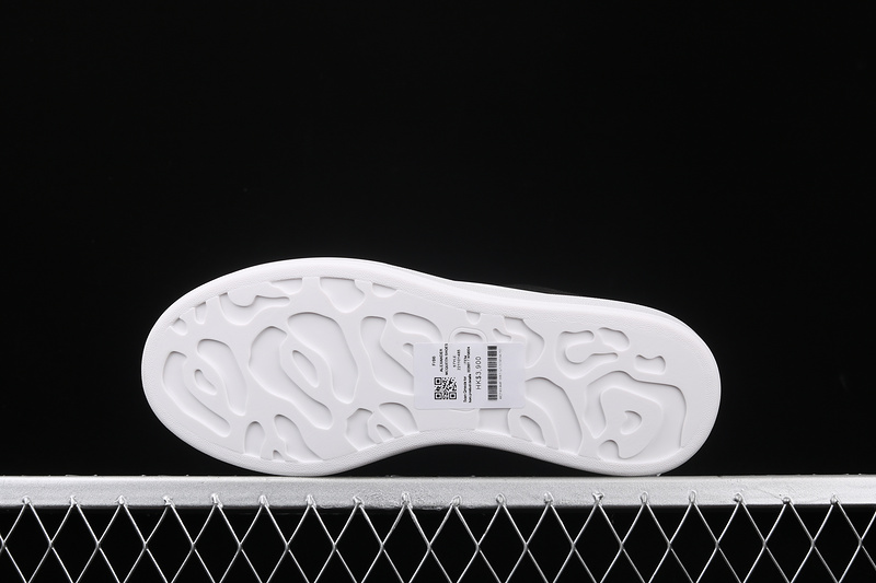 MCQUEEN OVERSIZED SNEAKER