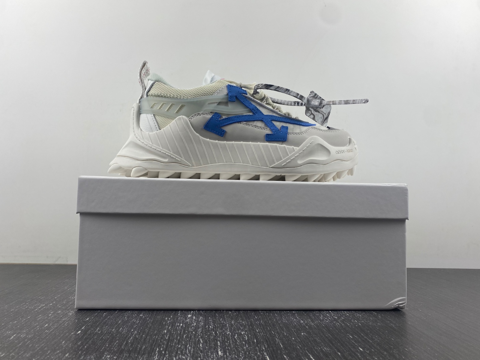 OW C/O ODSY-1000 SNEAKERS