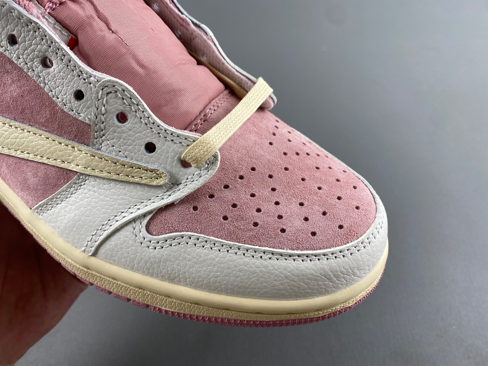 Travis Scott x Air Jordan 1 Low OG DM7866-600