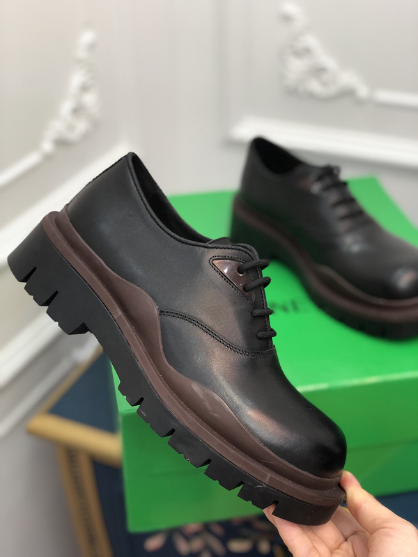 b0tte*a Ven*ta tire leather ankle boots