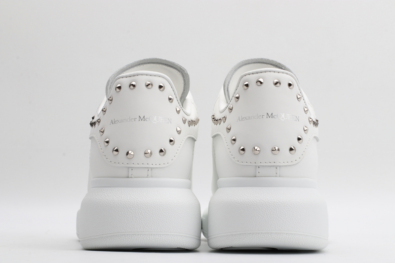 MCQUEEN OVERSIZED SNEAKER