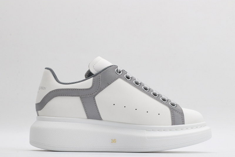 MCQUEEN OVERSIZED SNEAKER
