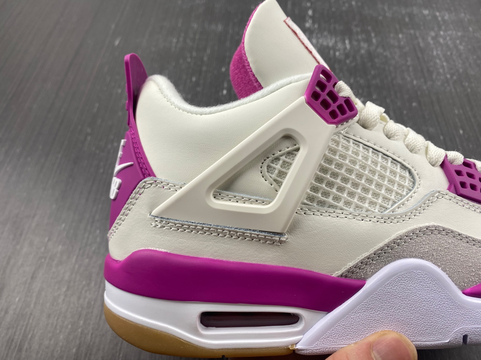 Nike SB x Air Jordan 4 customize
