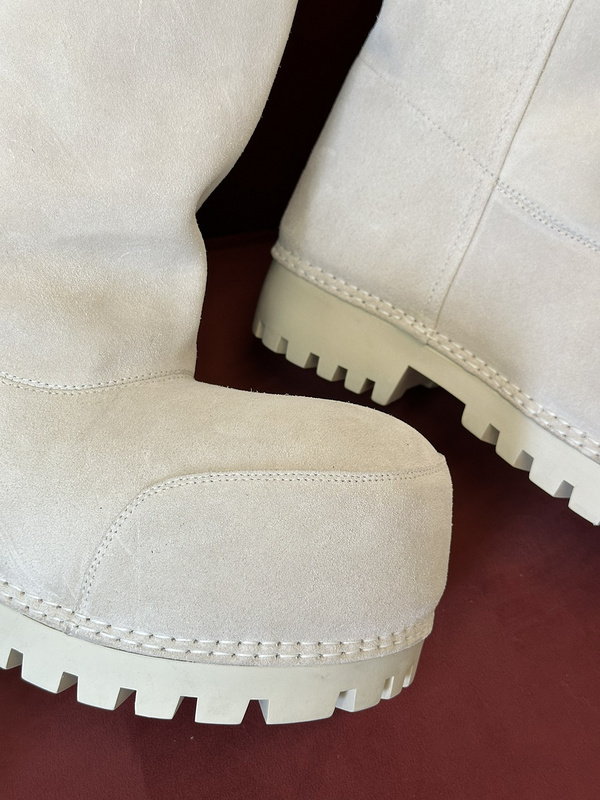 Balenciaga Winter Boots (High-Top)