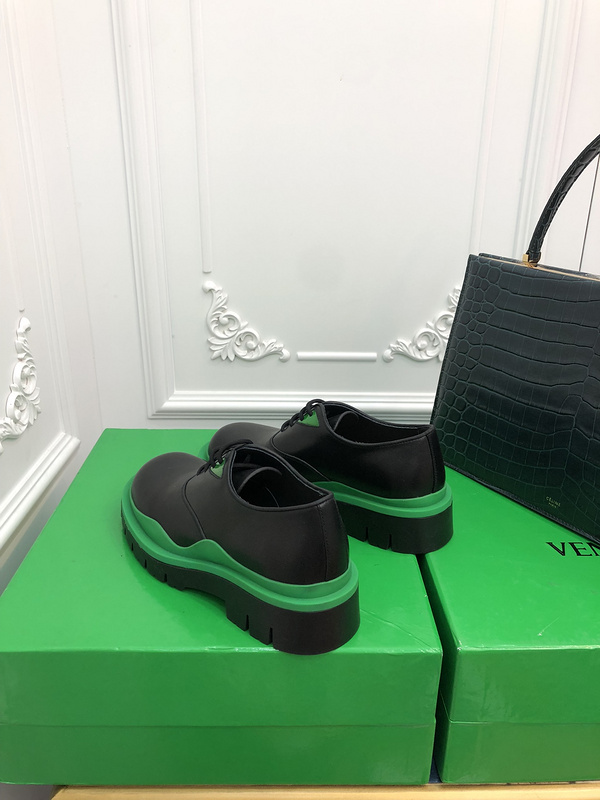 b0tte*a Ven*ta tire leather ankle boots