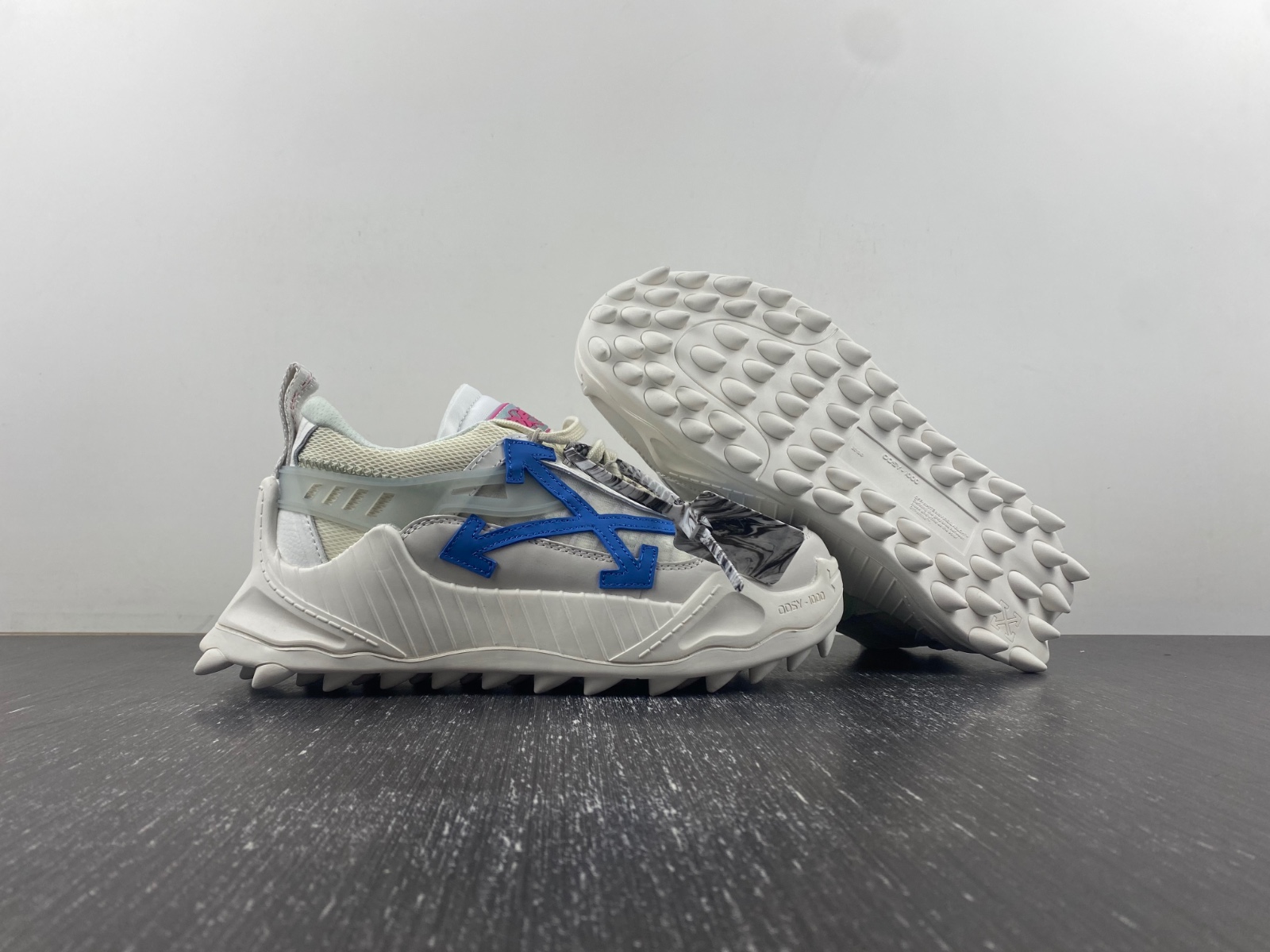 OW C/O ODSY-1000 SNEAKERS