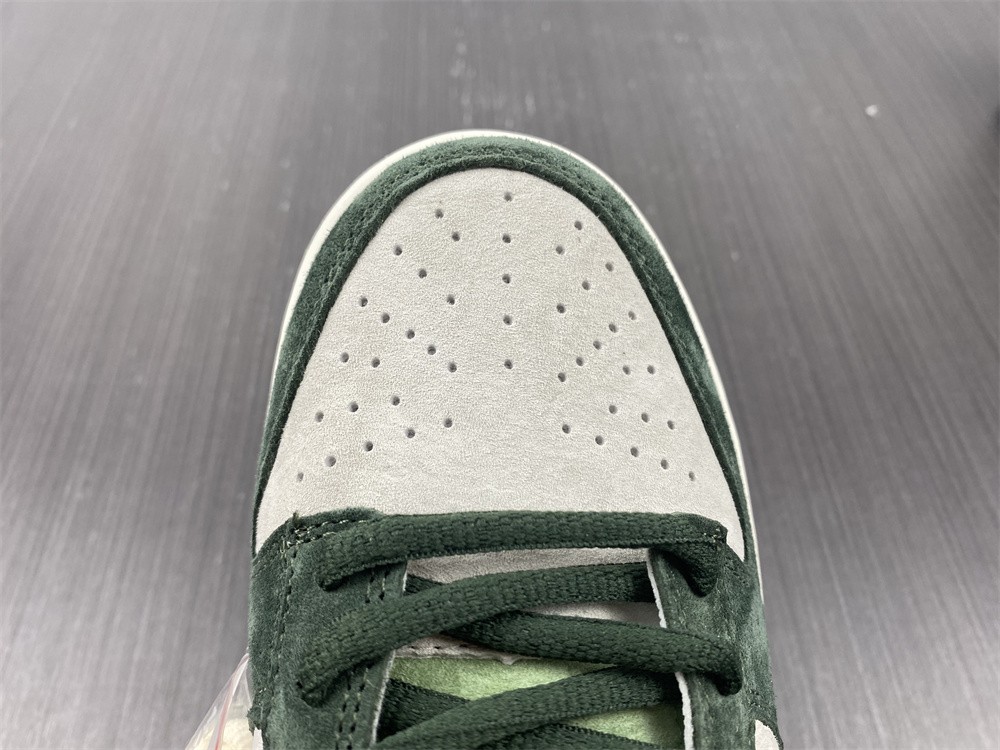 Katsuhiro Otomo x Nike Dunk Low "Steam Boy"