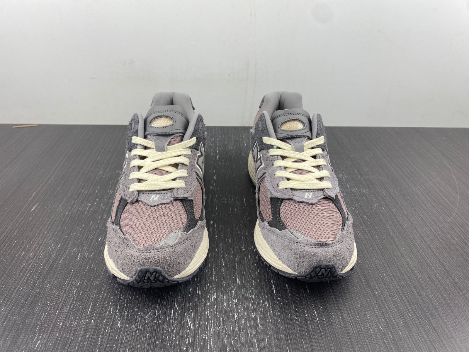 New Balance 2002R 