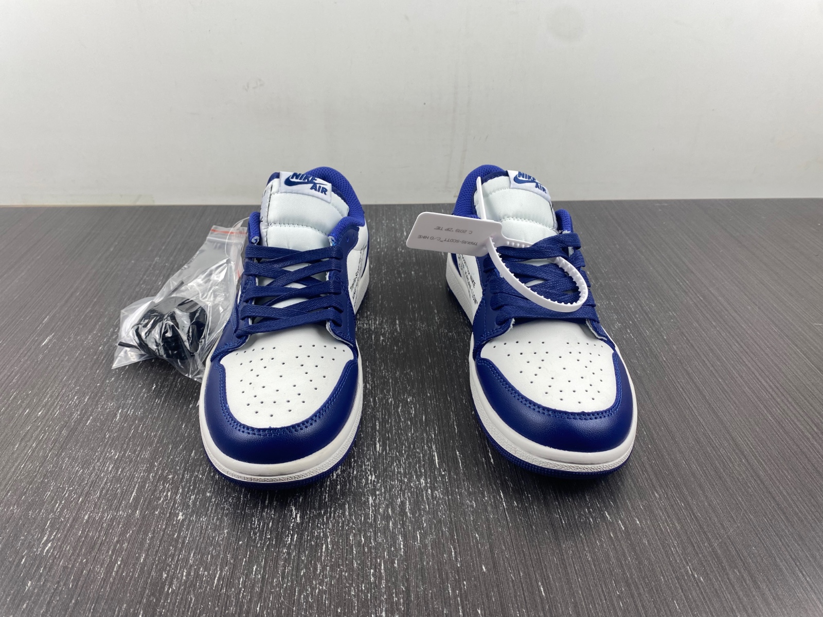 OFF-WHITE x Travis Scott x Air Jordan 1 OW custom
