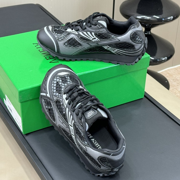 b0tte*a Ven*ta sneaker