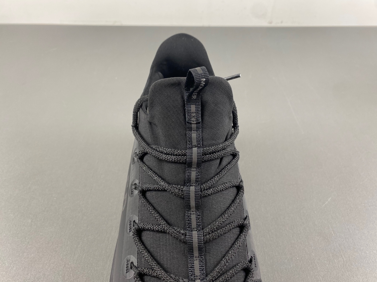 Moncler Trailgrip Lite 2 Sneakers MC-001