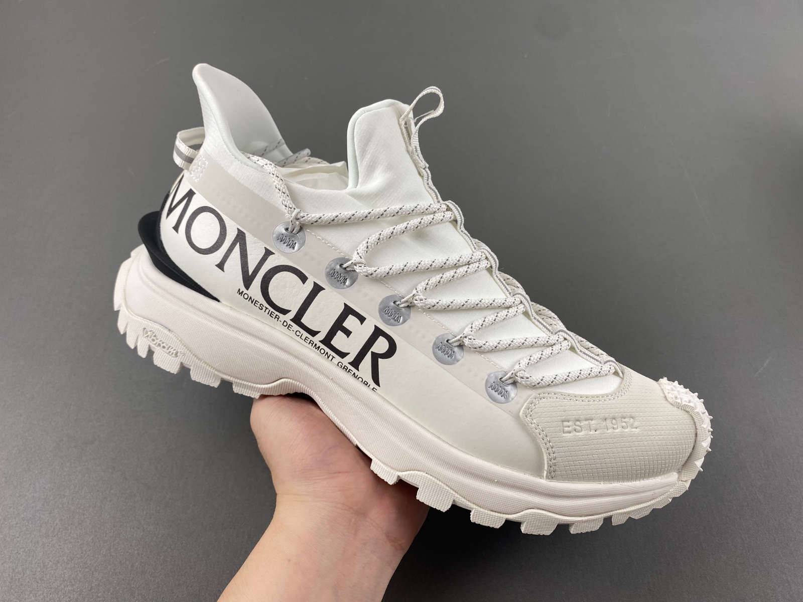 Moncler Trailgrip Lite 2 Sneakers MC-003