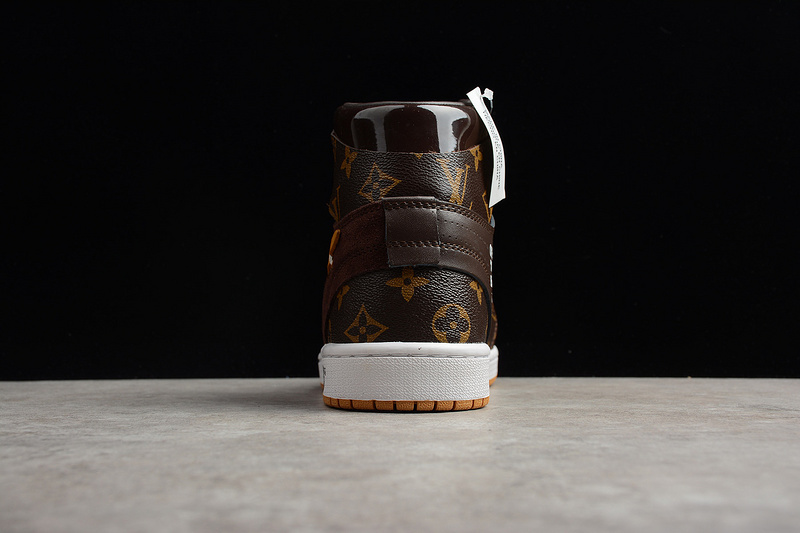 NIKE AIR JORDAN 1S(WITH CASE) AQ0818-158