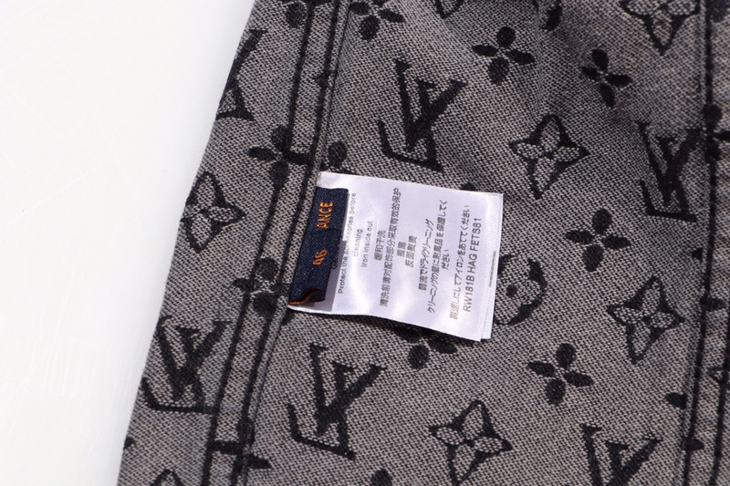 L&V Jacket  V-005