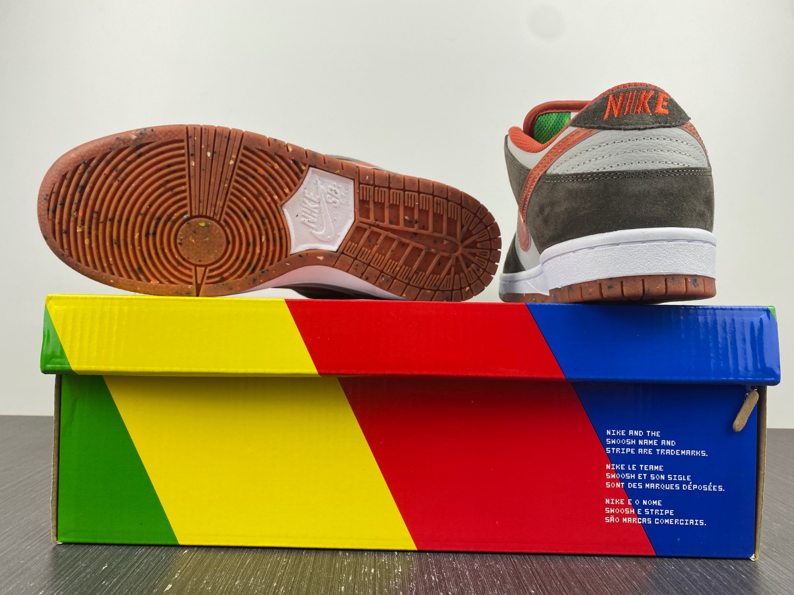 Crushed D.C. x Nike SB Dunk Low DH7782-001