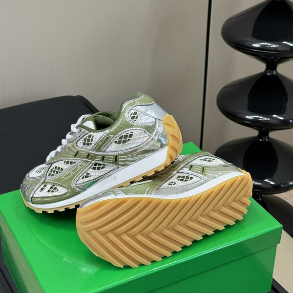 b0tte*a Ven*ta sneaker