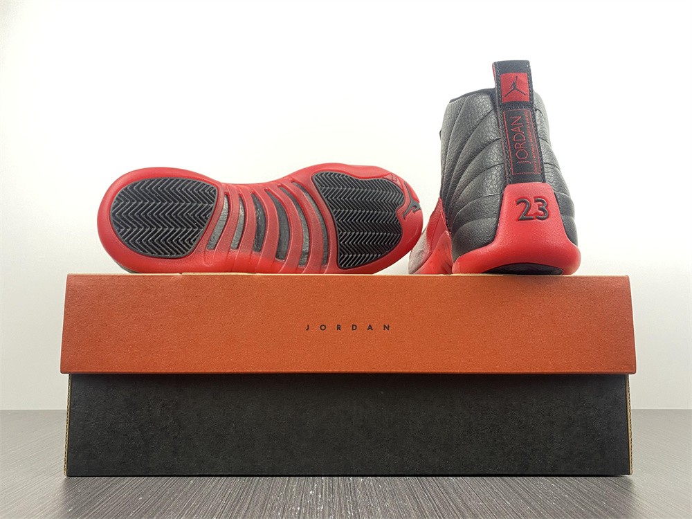Air Jordan 12 Retro