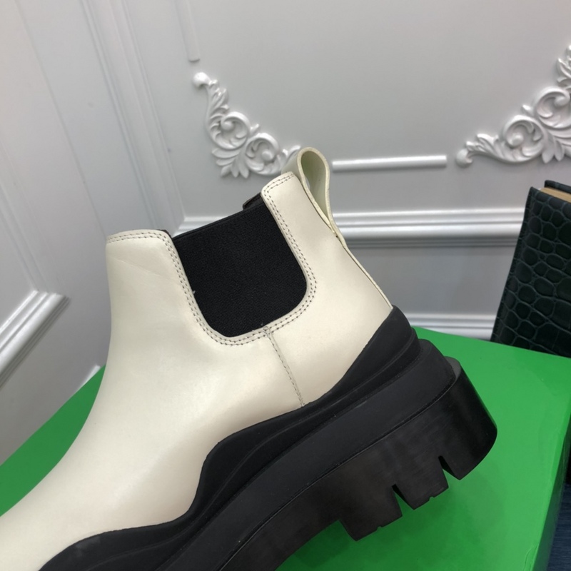 b0tte*a Ven*ta tire leather ankle boots