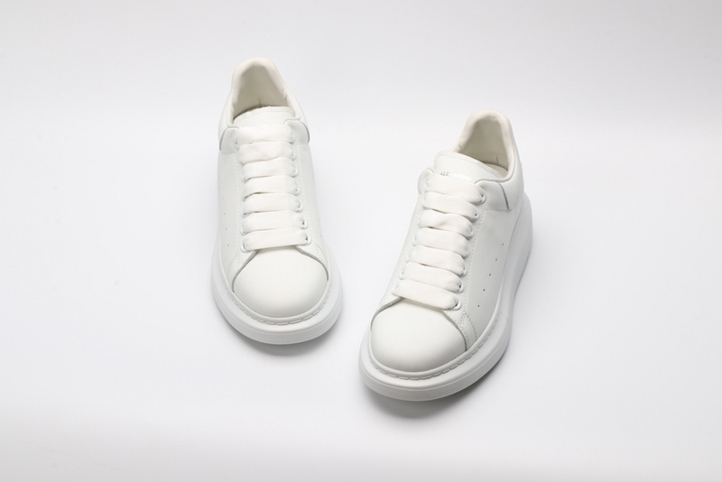 MCQUEEN OVERSIZED SNEAKER