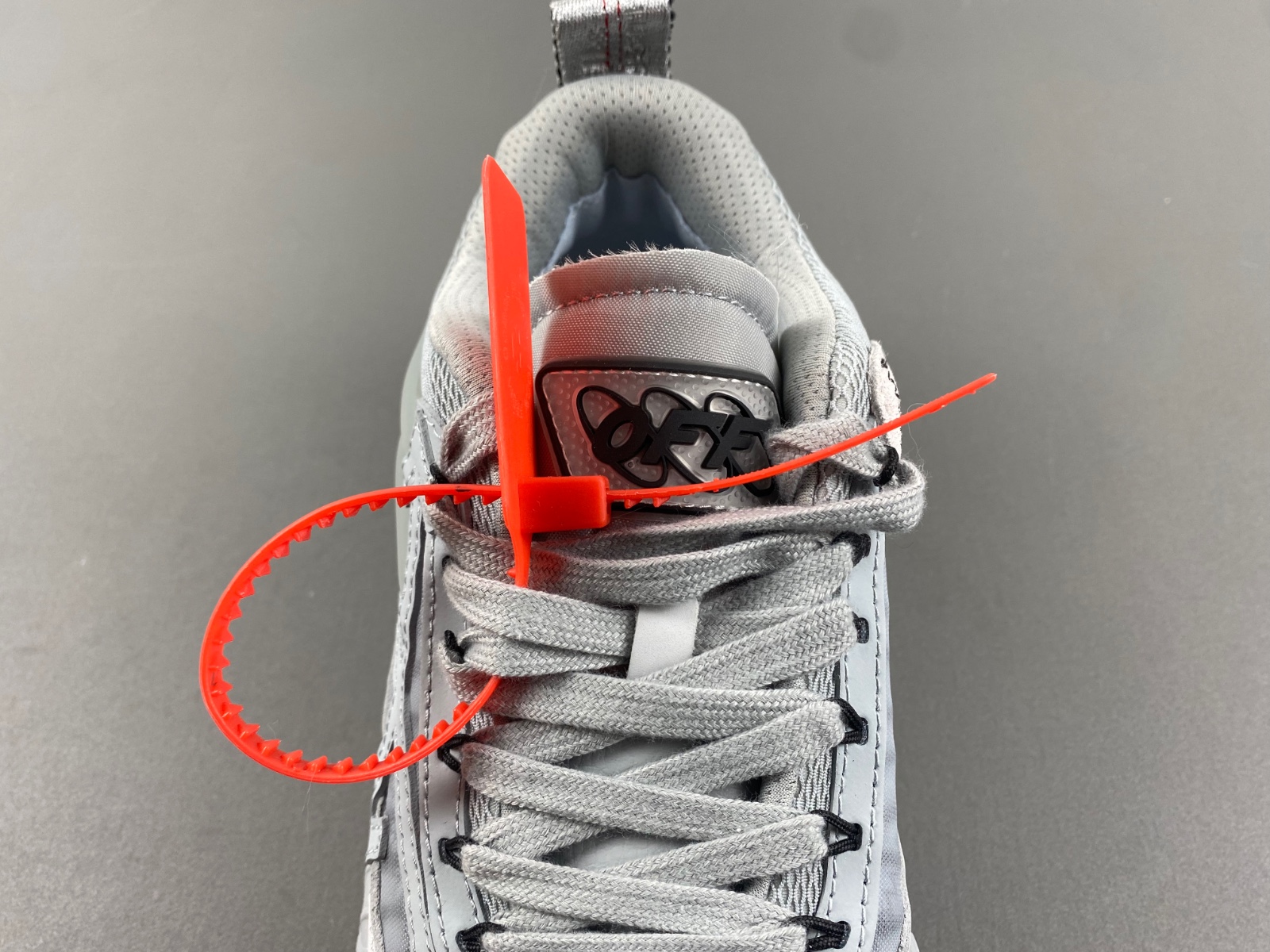 OW C/O ODSY-1000 SNEAKERS