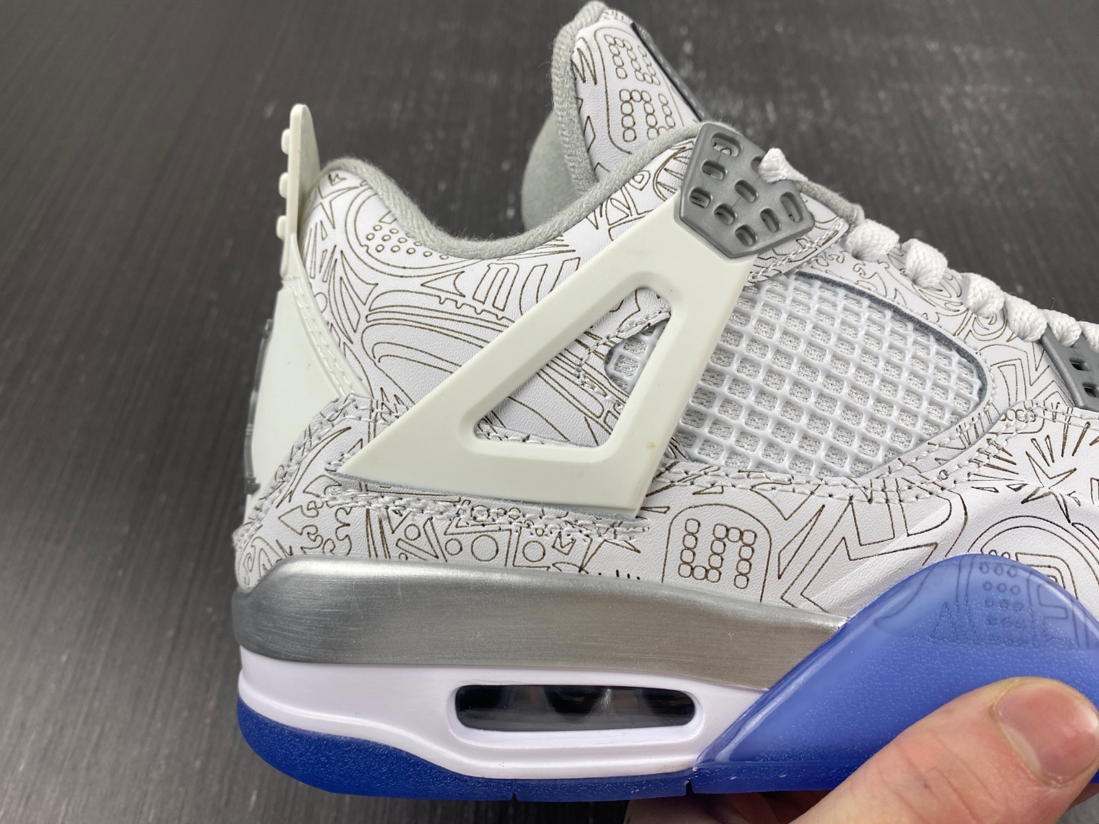 Air Jordan 4 Retro