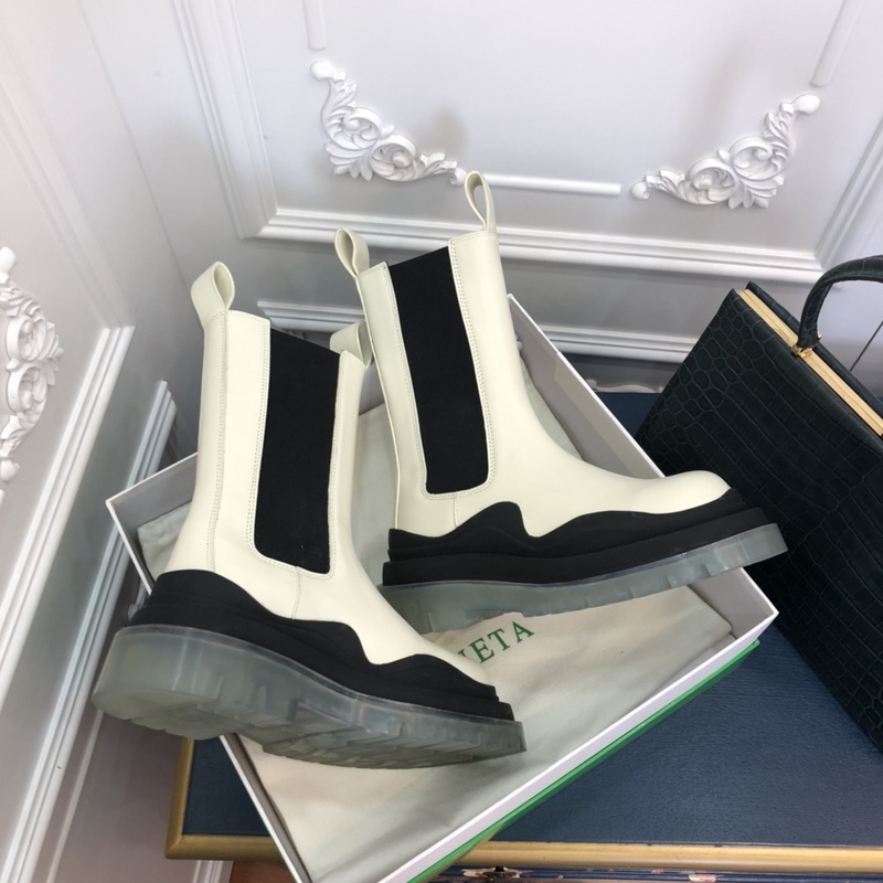 b0tte*a Ven*ta tire leather ankle boots
