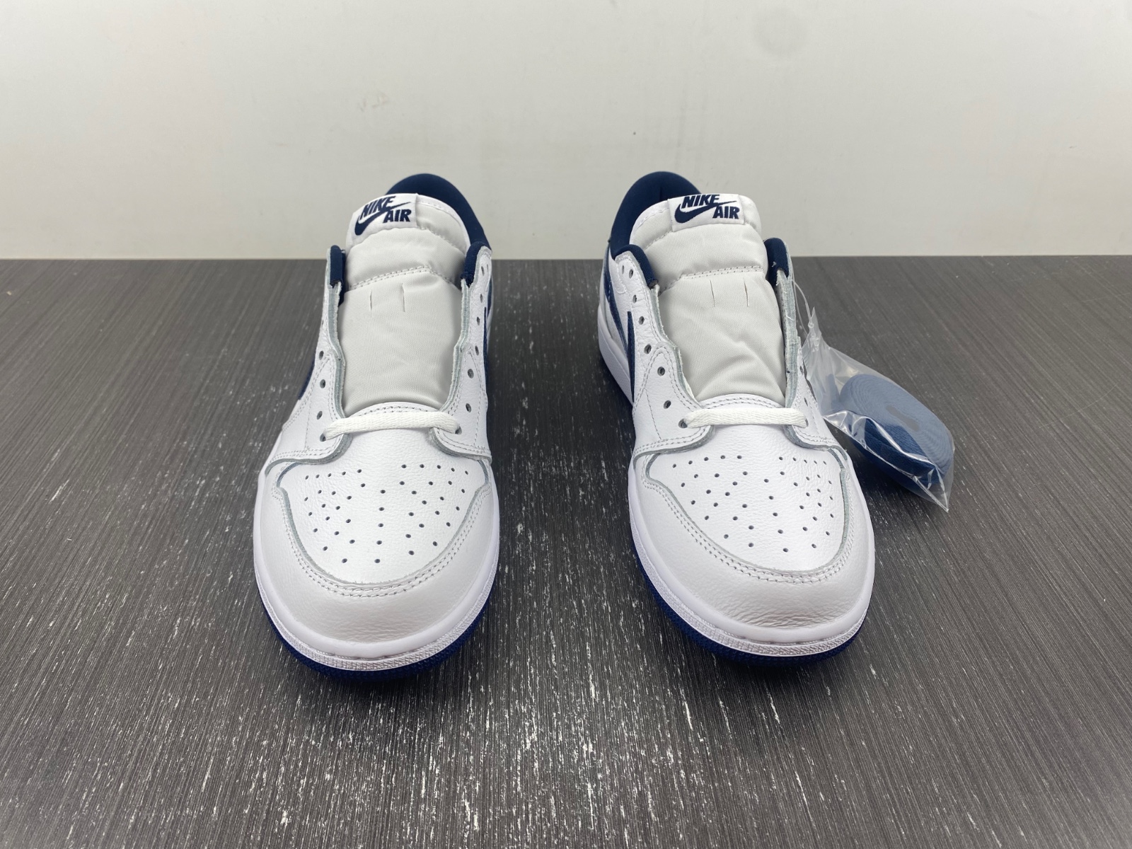 Air Jordan 1 Low Retro OG 